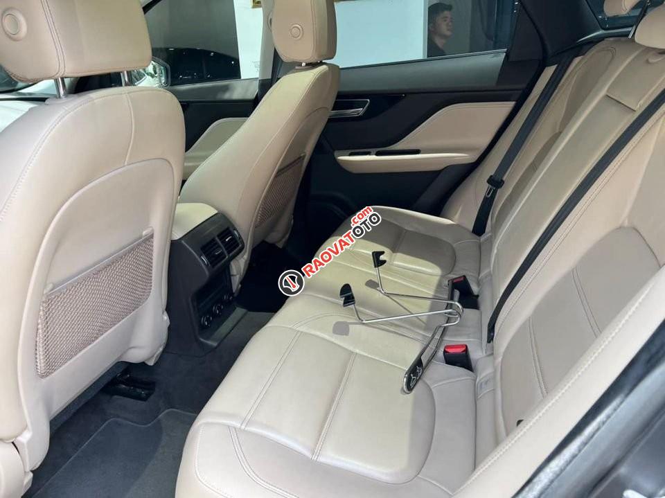 Xe màu trắng-5