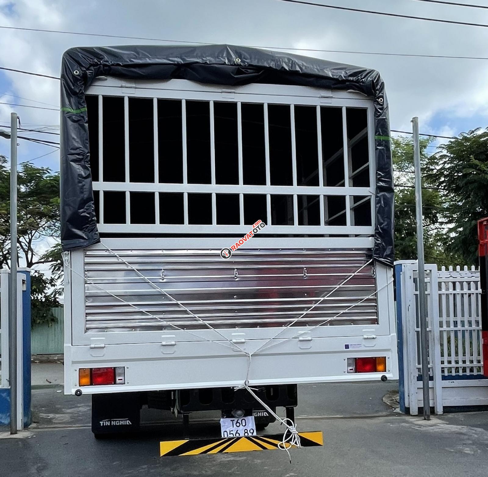 Xe Isuzu 8 tấn thùng dài 9.6 mét-4