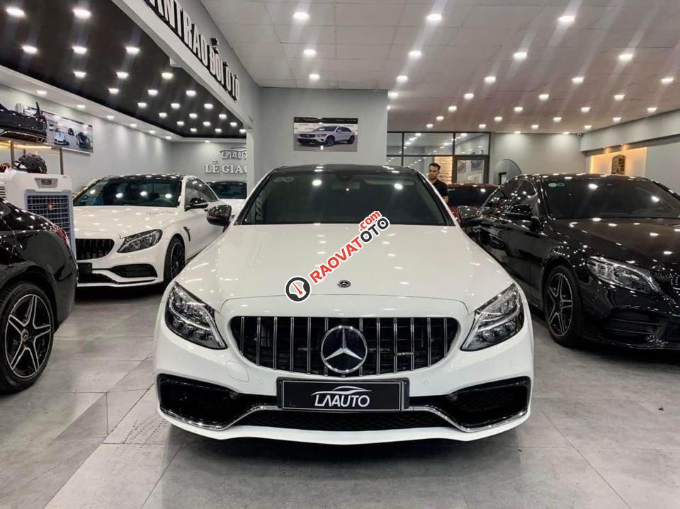 Mercedes-Benz C63 2019-6