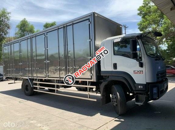 Xe màu trắng-2