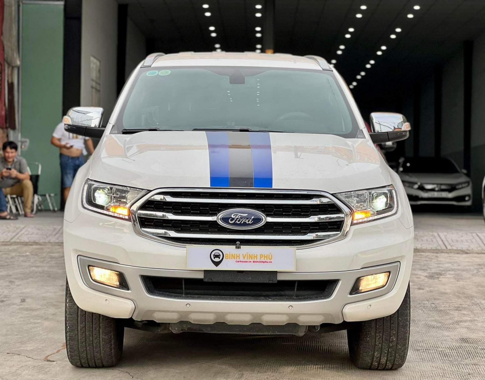 Ford Everest 2.0 Titanium một cầu máy dầu, màu trắng biển HCM   -0