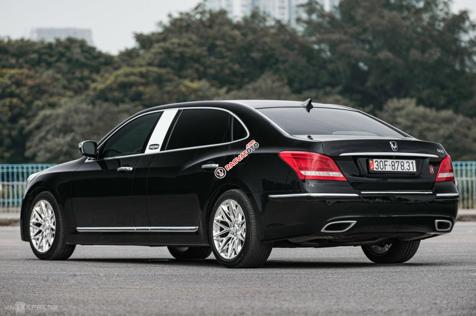 Cần bán xe màu đen-13