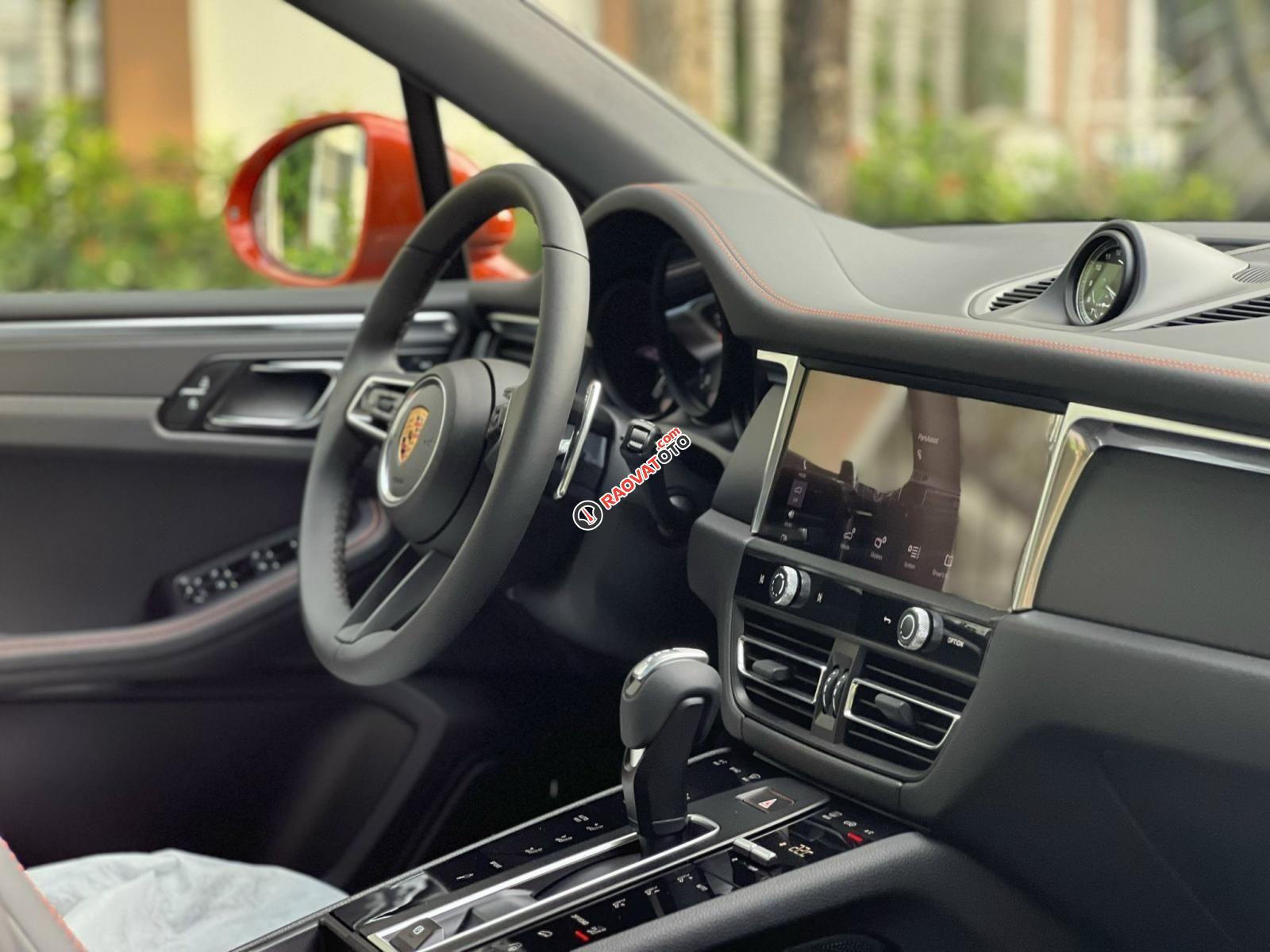 Xe mới 100% chưa lăn bánh, màu cam cà rốt, nội thất đen chỉ cam, dây belt cam, full option-12