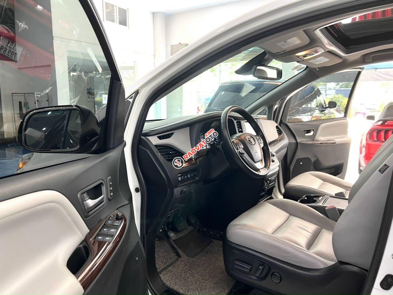 Màu trắng, nội thất ghi, chất xe cực đẹp-7