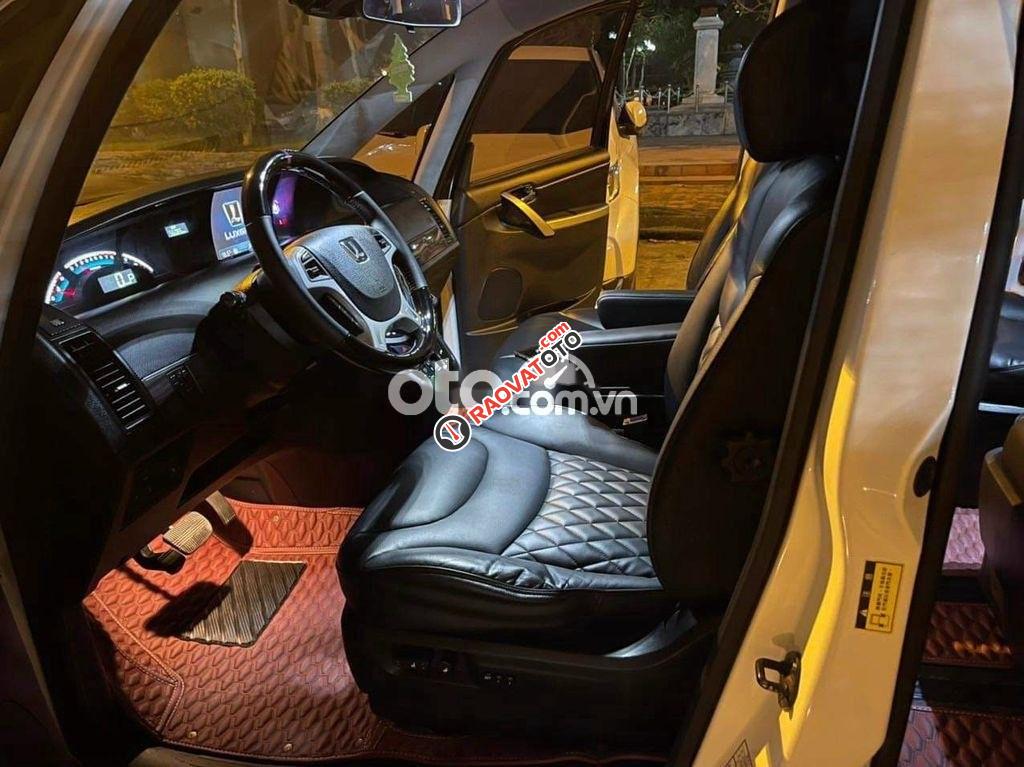 Bán siêu phẩm Luxgen M7 MPV 2016 biển VIP-4