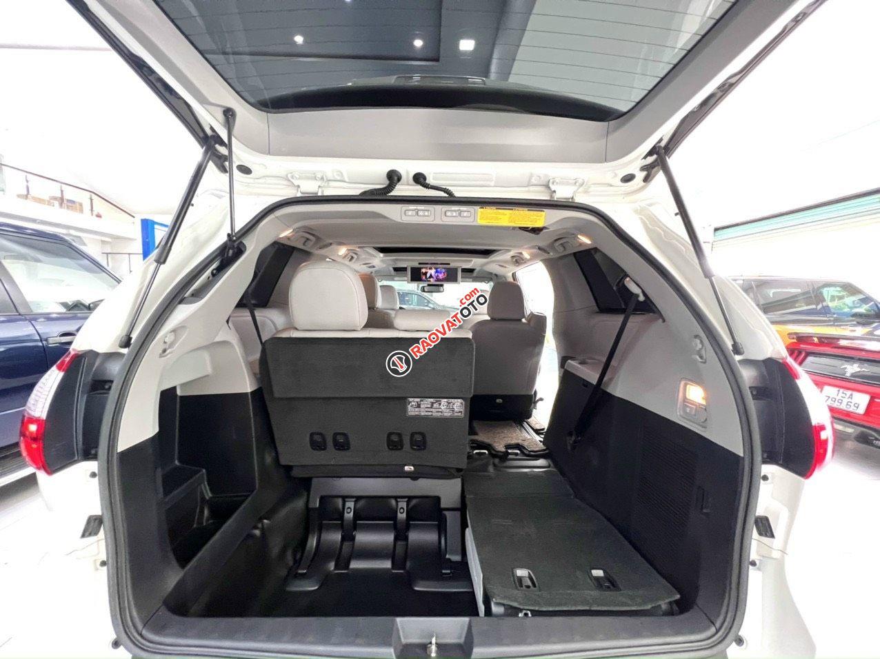 Màu trắng, nội thất ghi, chất xe cực đẹp-0