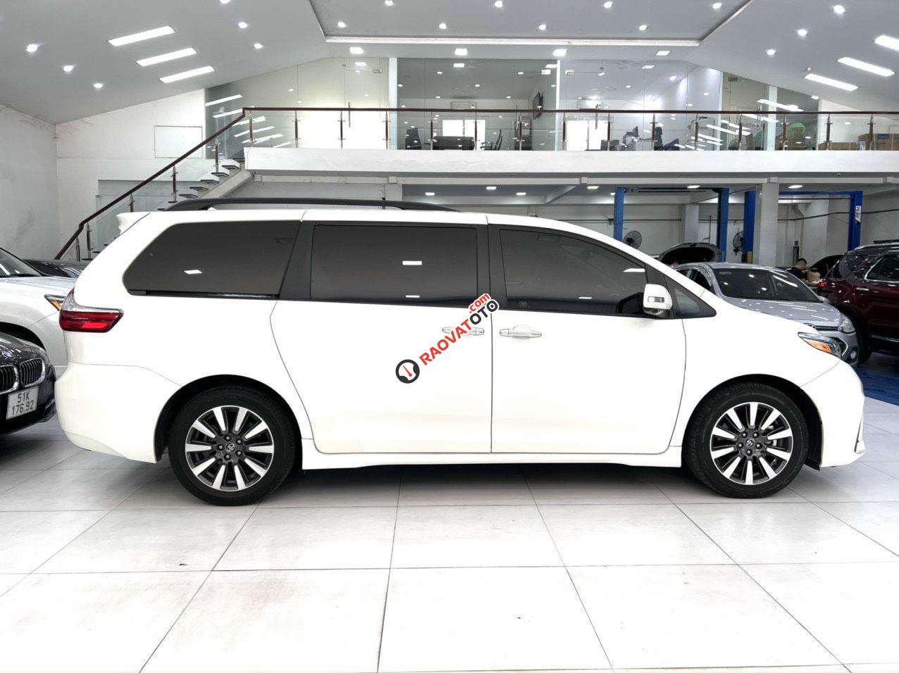 Màu trắng, nội thất ghi, chất xe cực đẹp-14