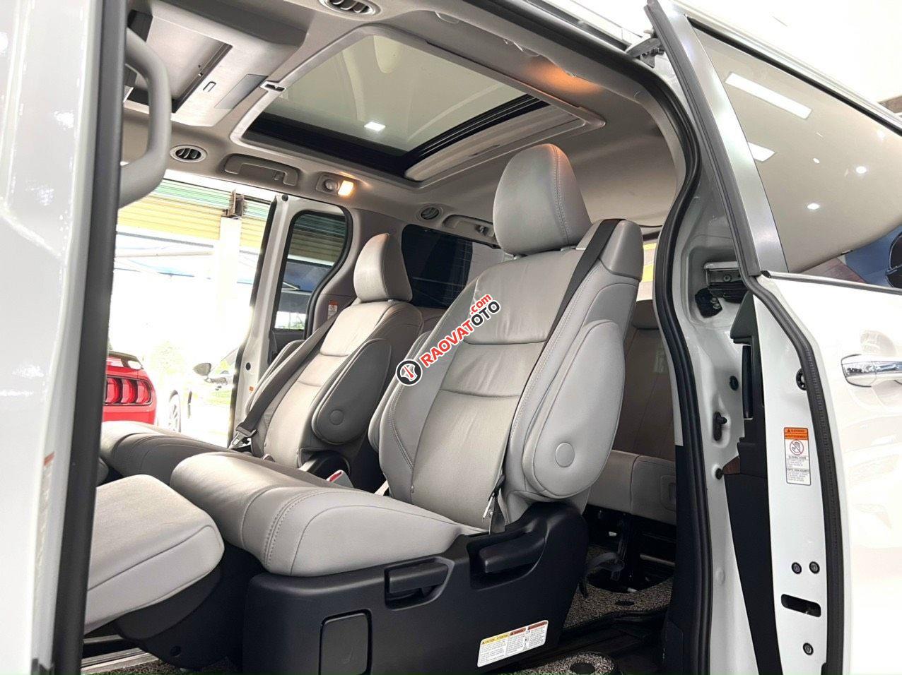 Màu trắng, nội thất ghi, chất xe cực đẹp-8