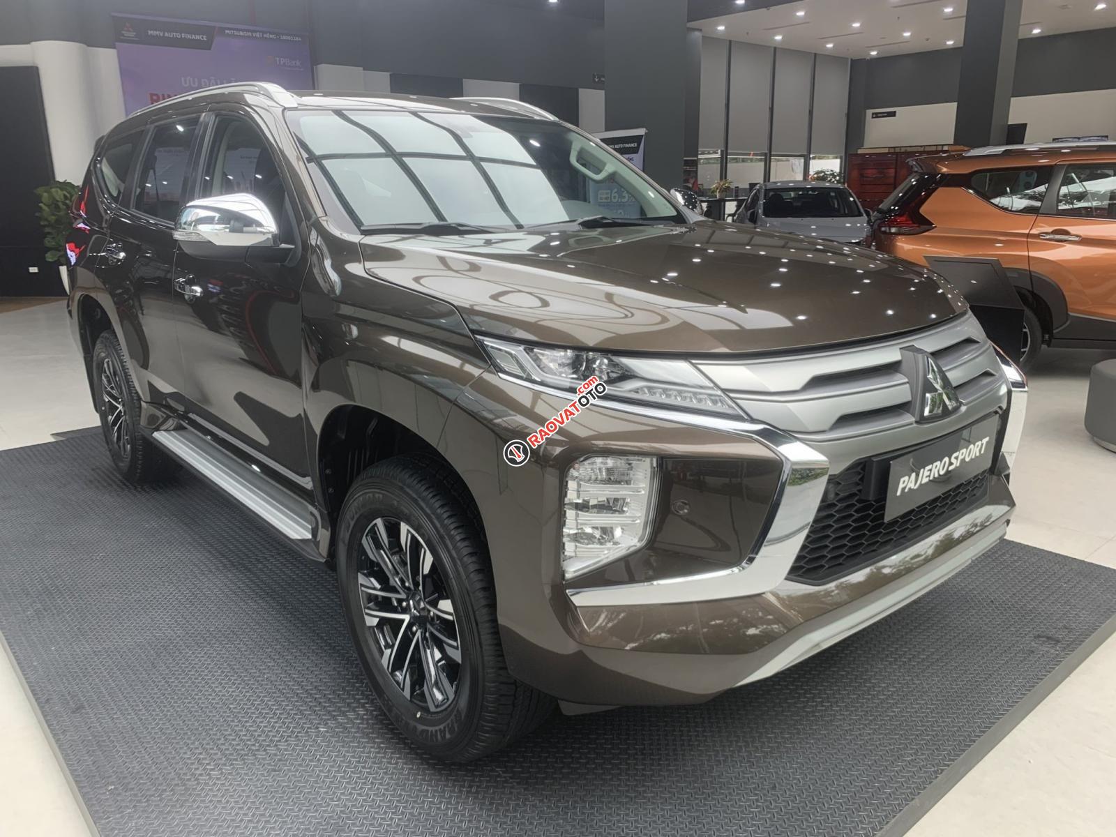 Siêu khuyến mại với nhiều quà tặng, sẵn hàng giao ngay, hỗ trợ lên đến 100% thuế trước bạ-7