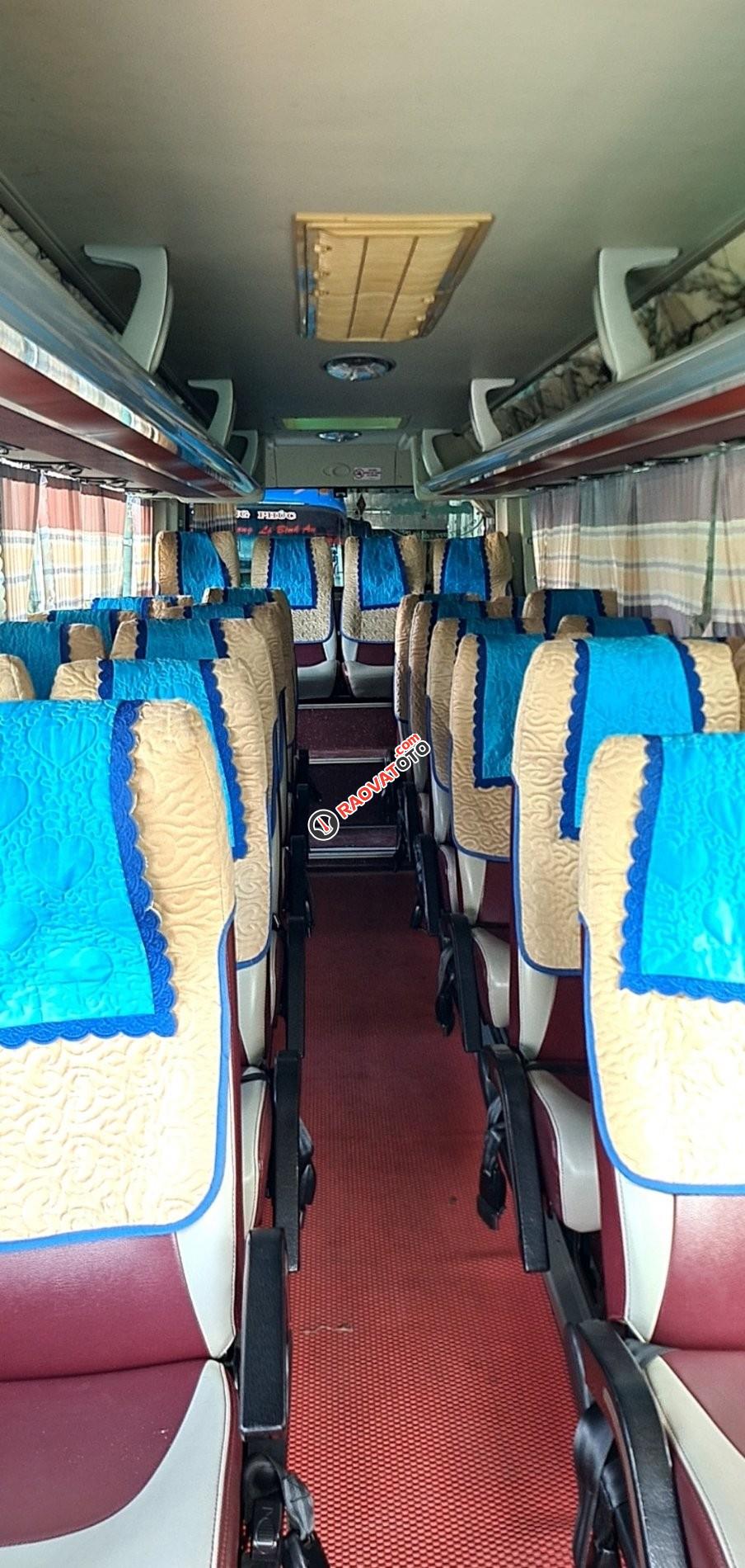 Cần bán xe gia đình giá chỉ 1 tỷ 100tr, xe không chạy tuyến, bảo dưỡng hảng định kì-0