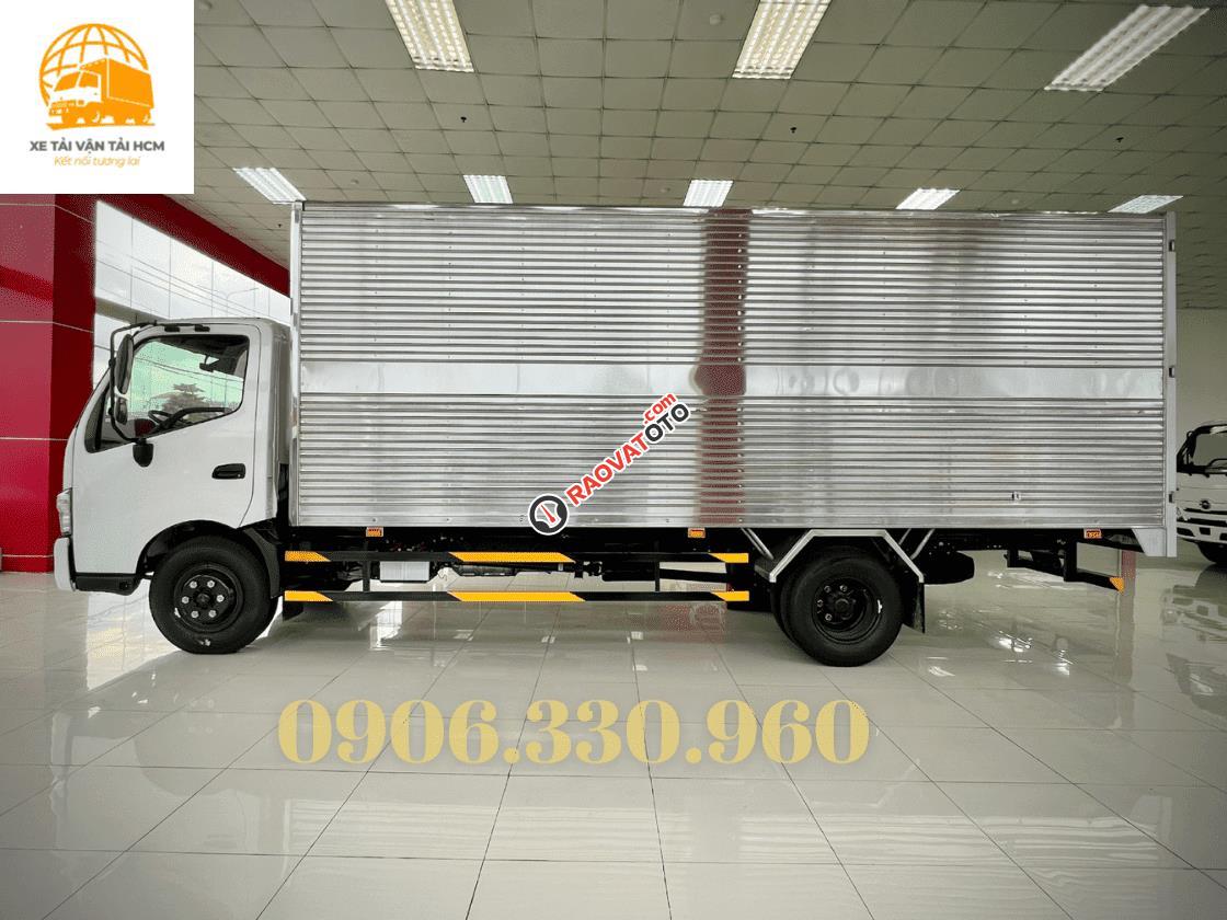 Xe tải thùng kín Hino 3 tấn 5-1