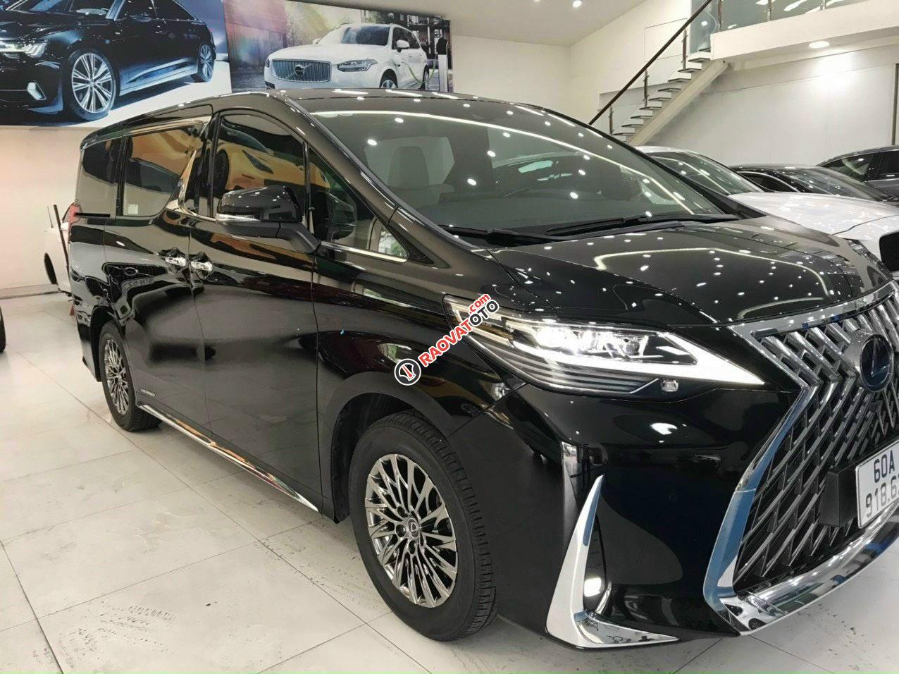Xe màu đen, 7 chỗ-2
