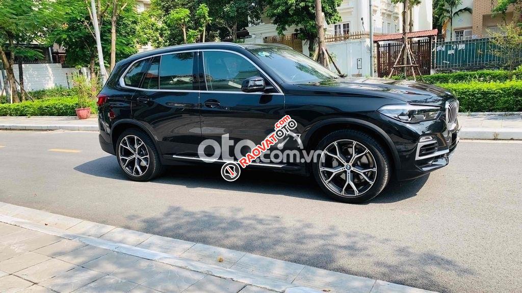 Bán BMW X5 xline màu đen sx 2019 xdriver 40i-8