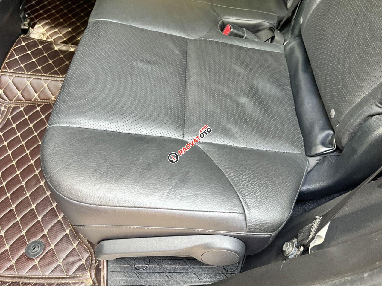 Xe gia đình rất ít chạy rất là mới-8