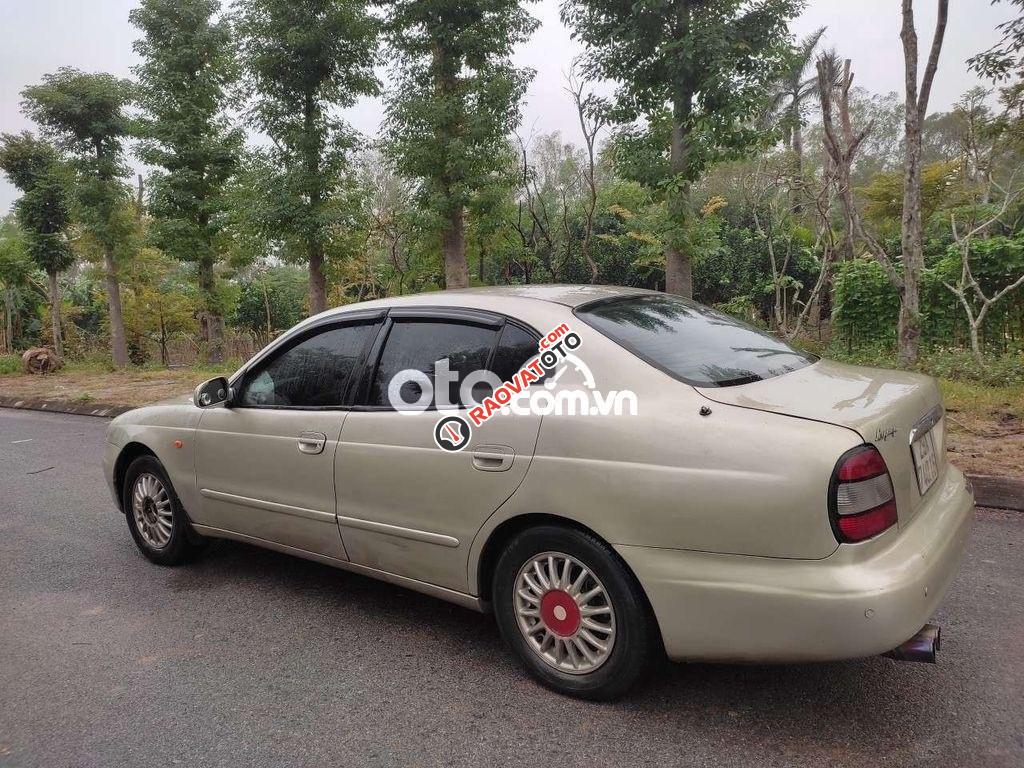 Cần bán xe Daewoo 5 chỗ-2