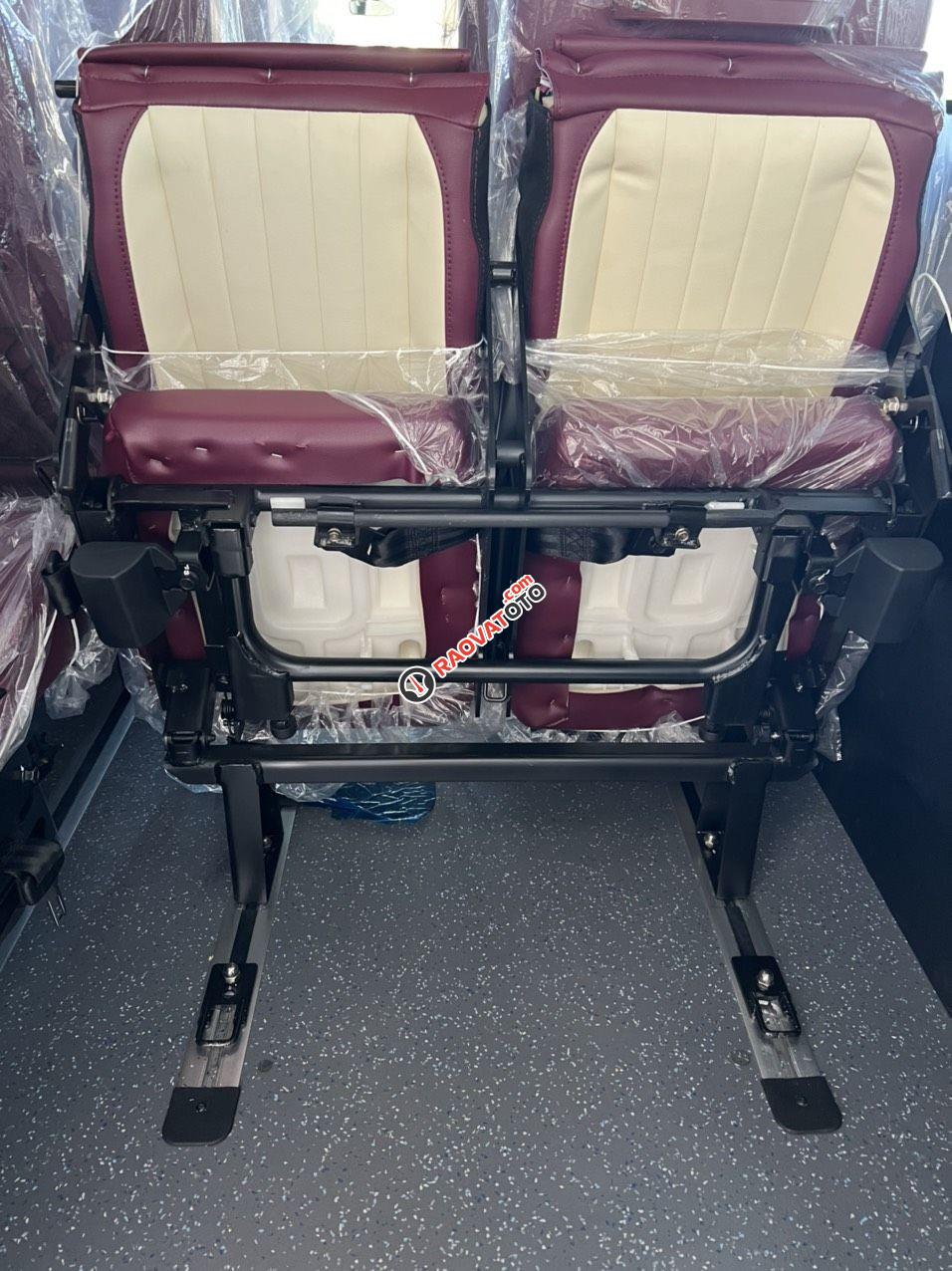 Giá xe khách 16 chỗ, chuyên phục vụ trung chuyển và hoạt động du lịch-9