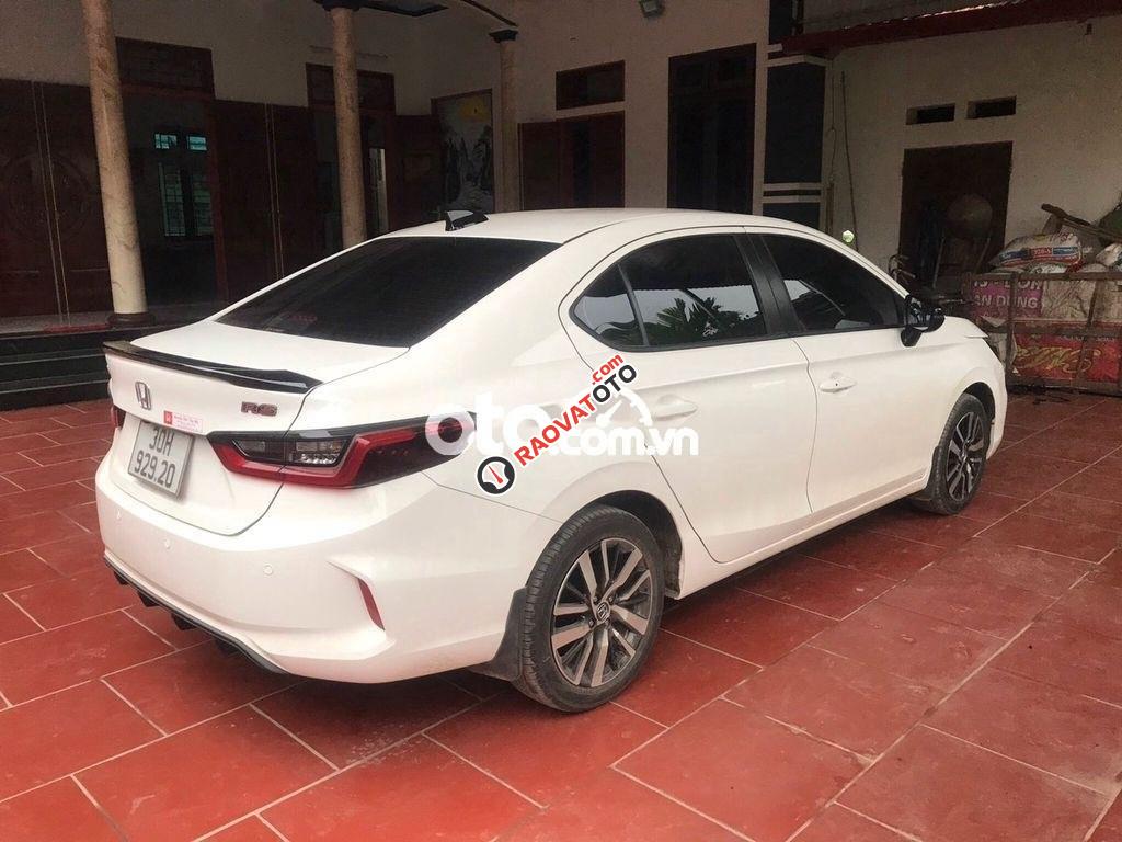 Honda City RS màu trắng 2022 (siêu lướt 2000km)-1