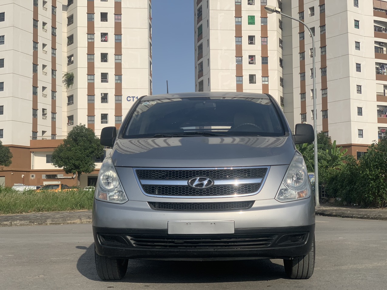 Bán xe Hyundai Grand Starex 2013, màu bạc, xe nhập, giá 400tr-9