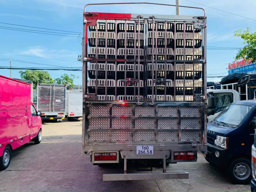 xe tải 3t5 thùng 5m2 chở gia cầm bán trả góp-5