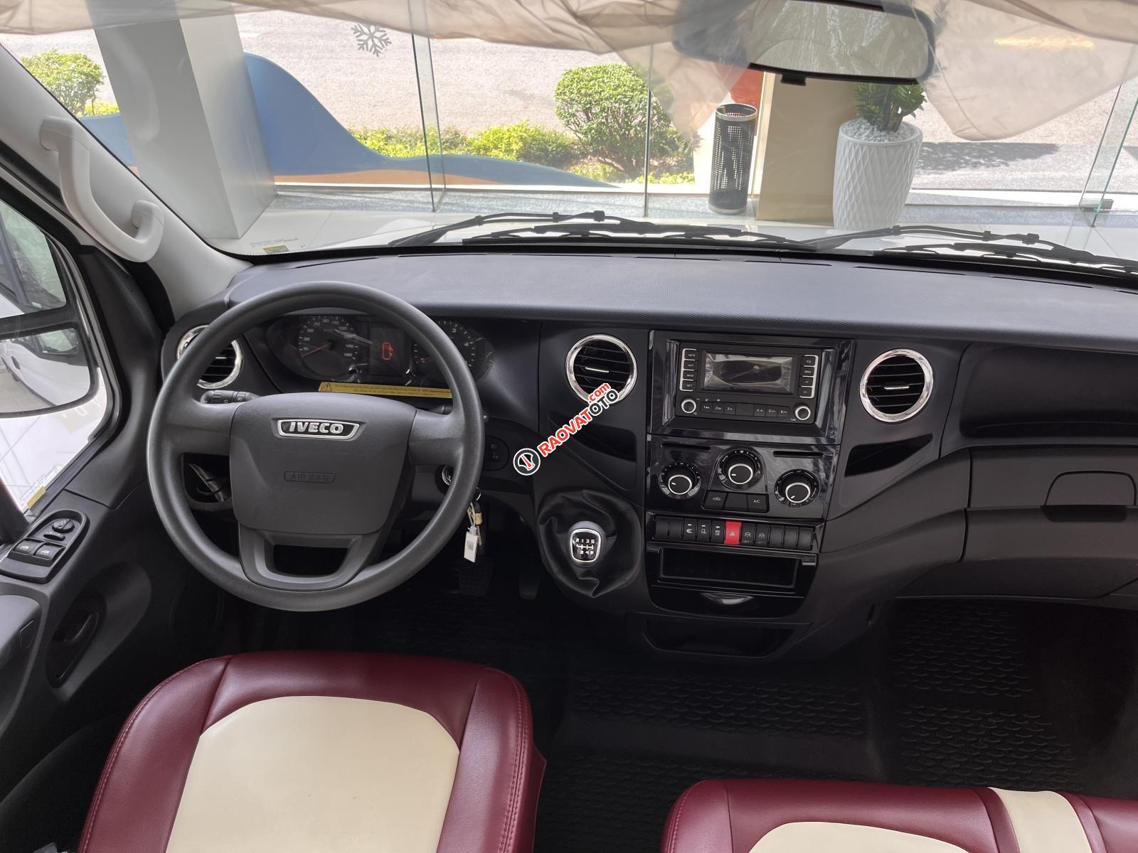 Xe Mini Bus IVECO Daily 16 chỗ thương hiệu Châu Âu-10