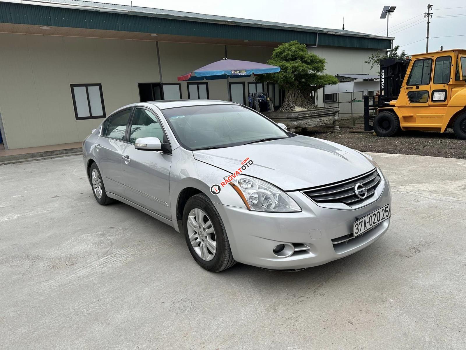 Nissan Altima 2009 số tự động-6