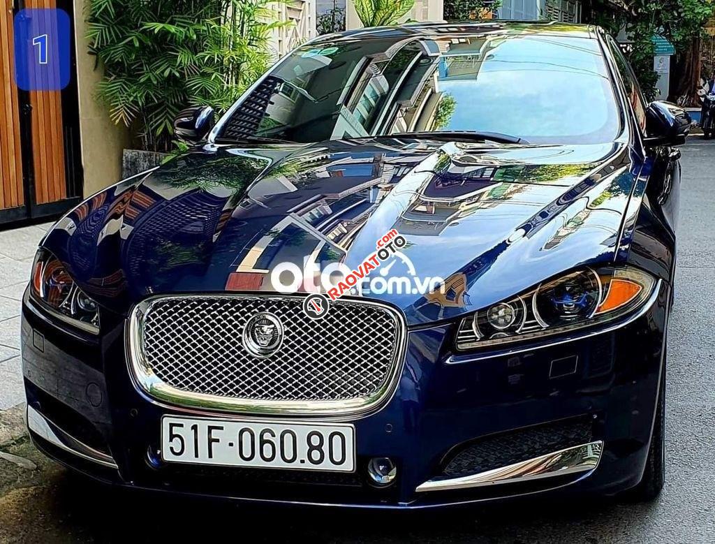 Jaguar XF 2.0T model 2014 màu xanh lướt 59k km-1