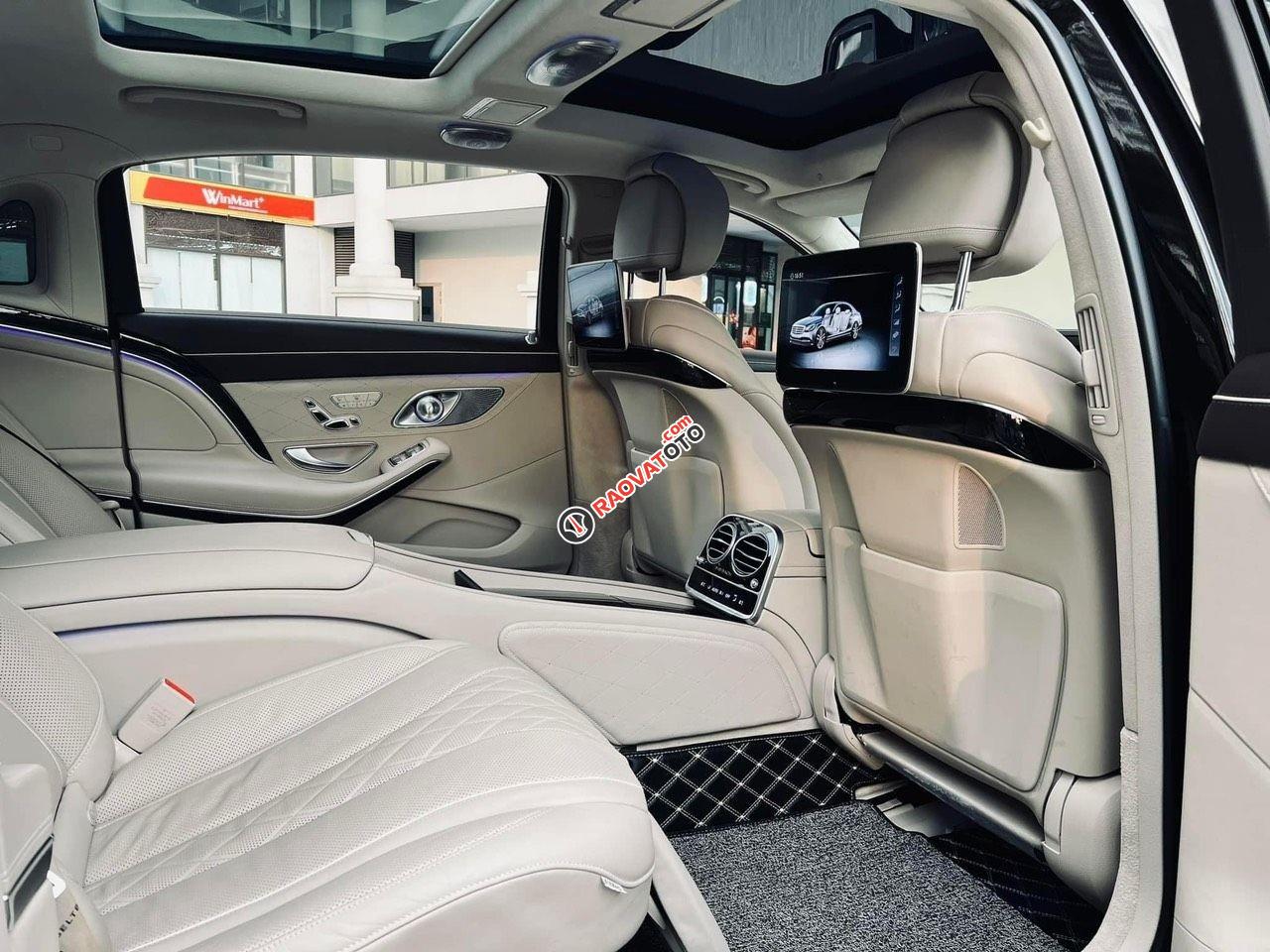 Màu đen, xe nhập-2