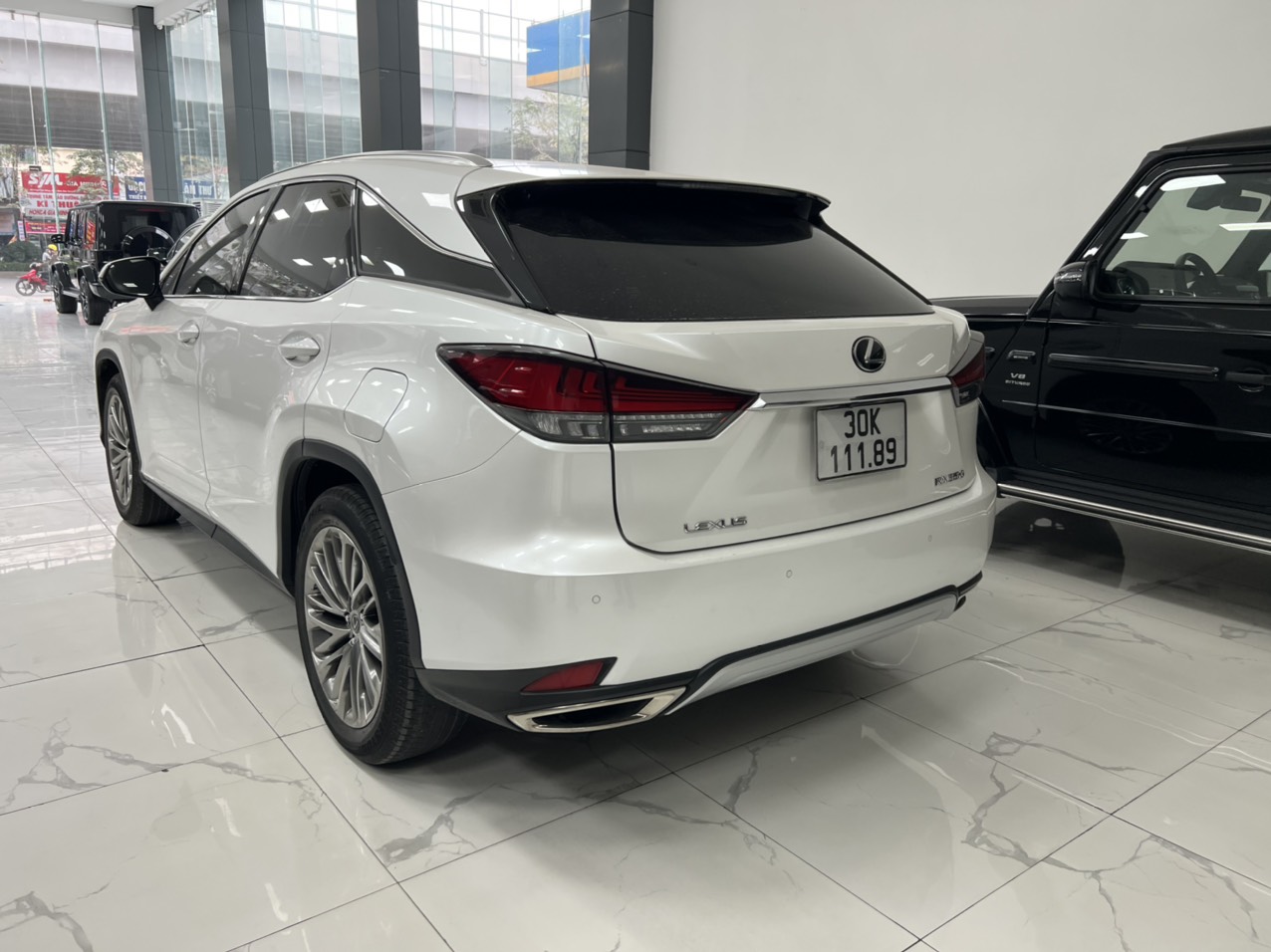 Em bán chiếc xe Lexus RX350 Luxury xe nhập chính hãng sản xuất năm 2019 đăng ký tên cá nhân, xe rất là mới biển đẹp-3