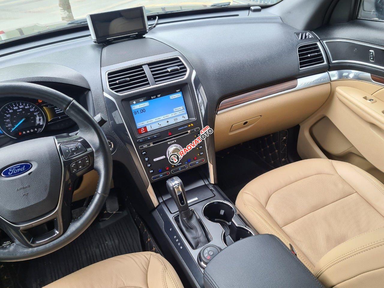 Cần bán lại xe đăng ký 2017 còn mới, giá tốt 1 tỷ 299tr-6