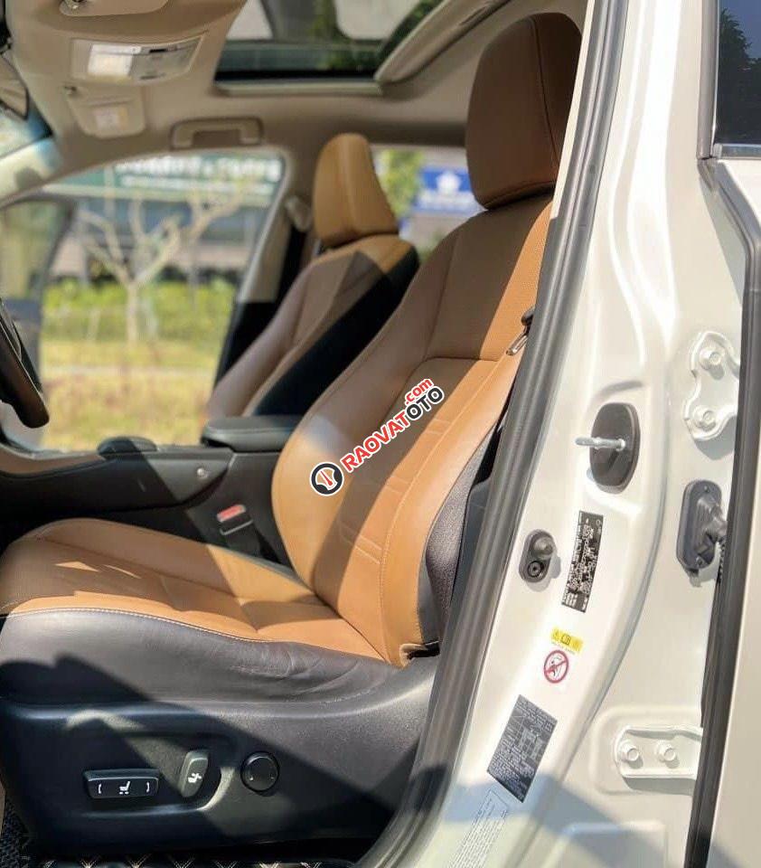 Xe mới 95%, giá chỉ 1 tỷ 950tr-15