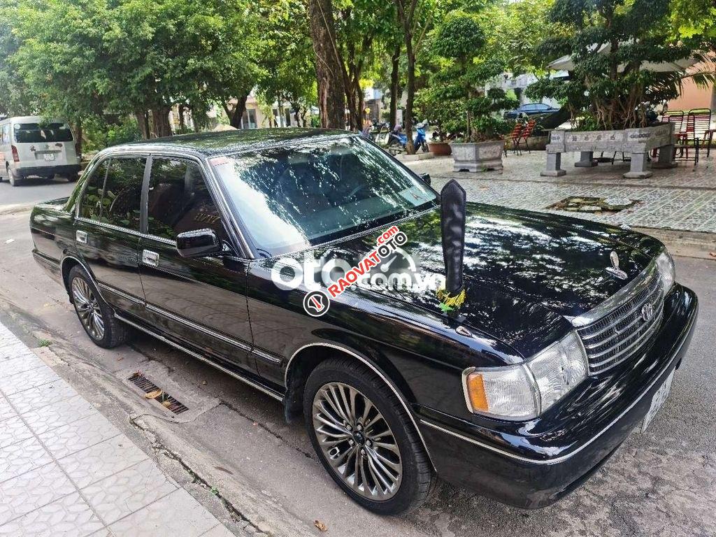 Cần bán xe crown vip-4