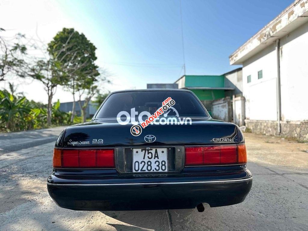 Toyota Crown Super Salon MT 1994-4