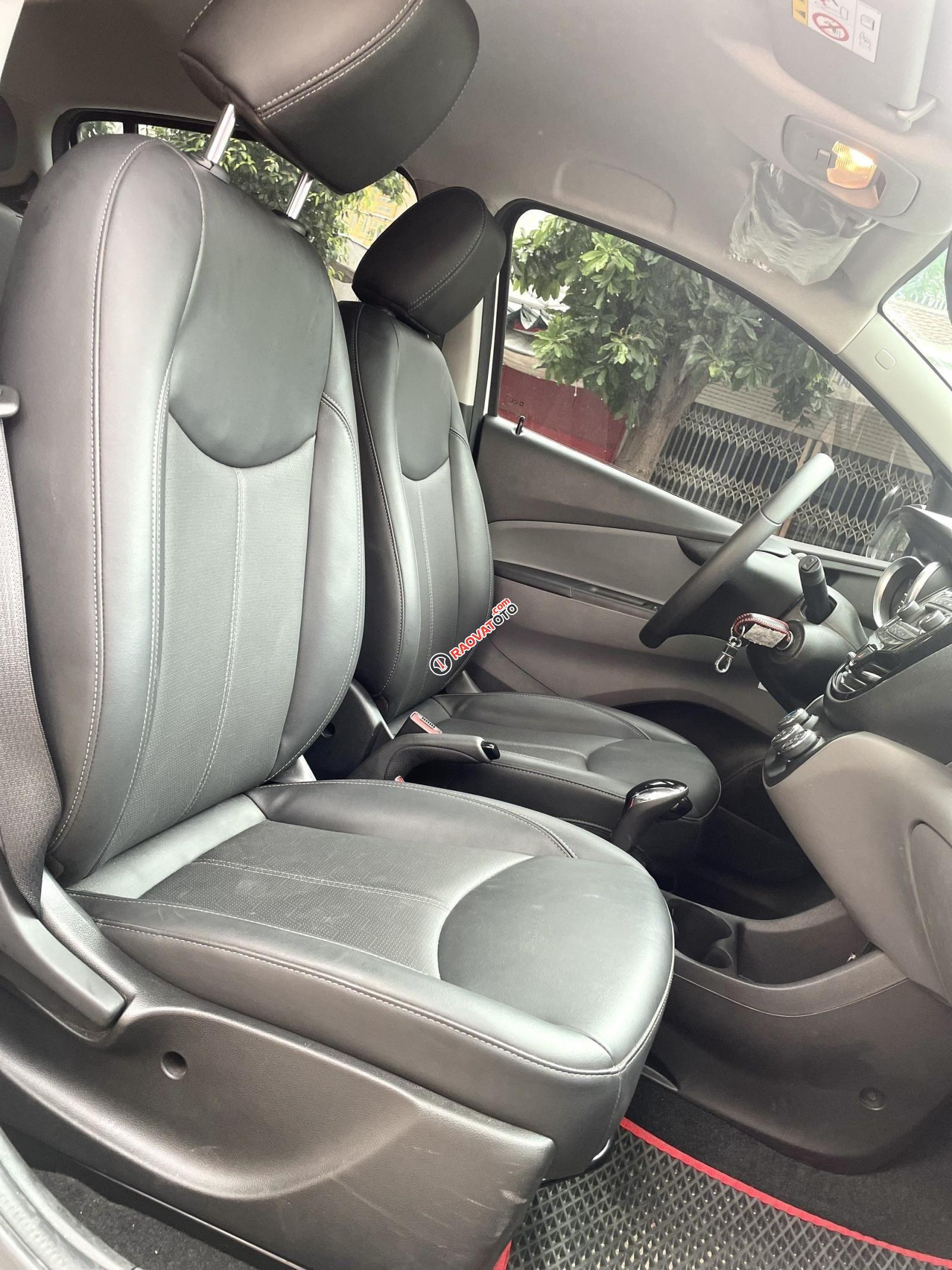 Màu trắng, giá 365tr-5