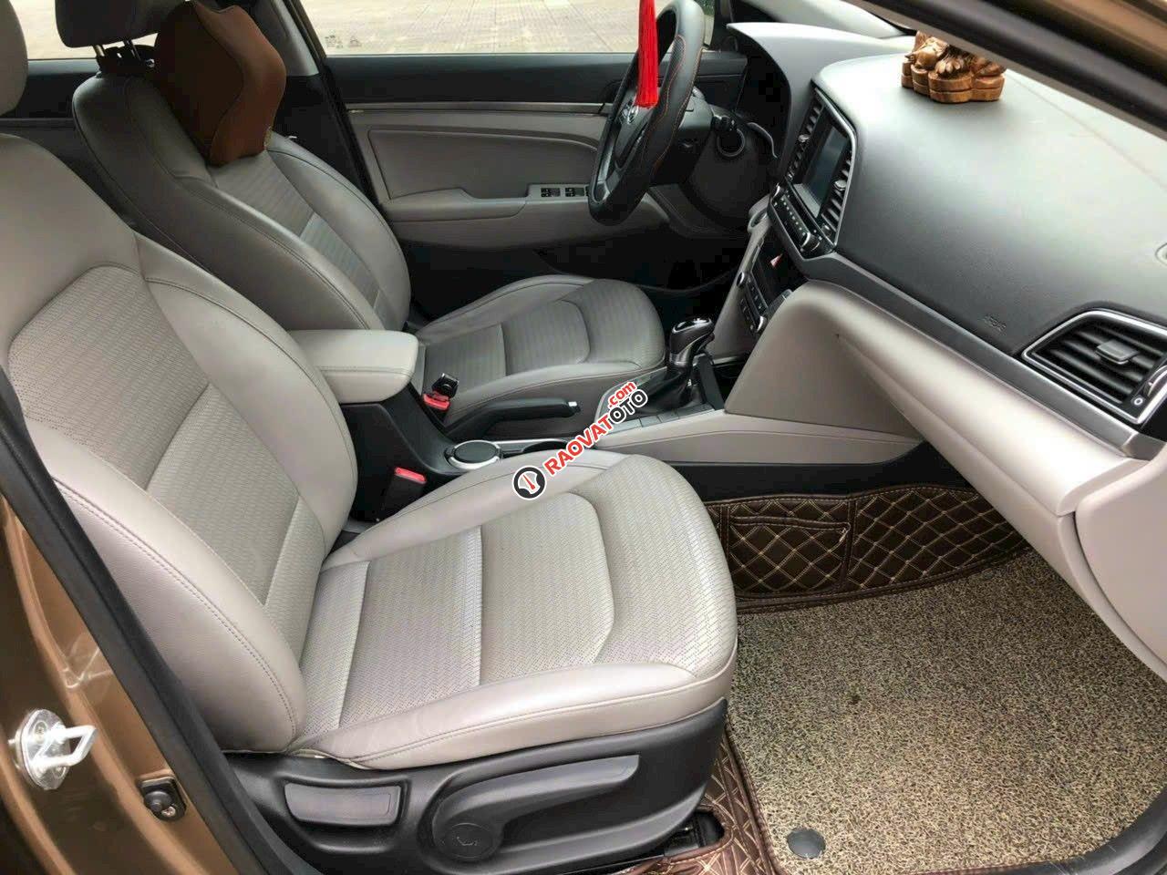 Hỗ trợ ngân hàng 70% giá trị xe-9