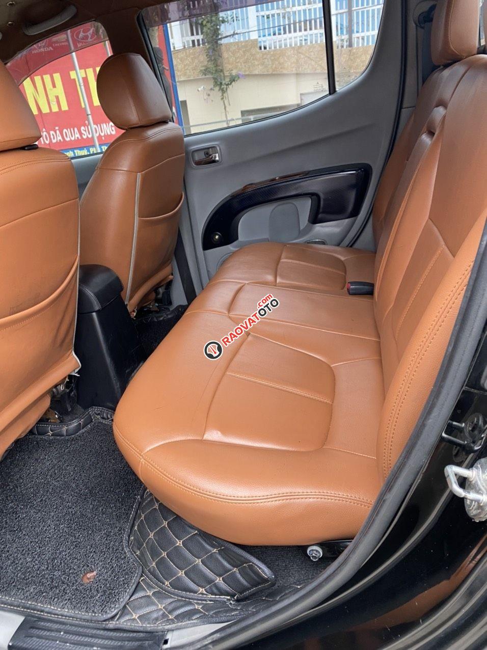 Màu đen, 305 triệu-11