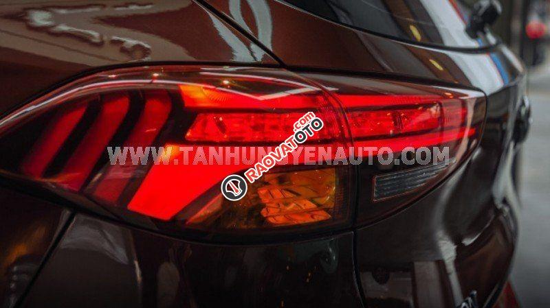 Màu đỏ giá cạnh tranh-3