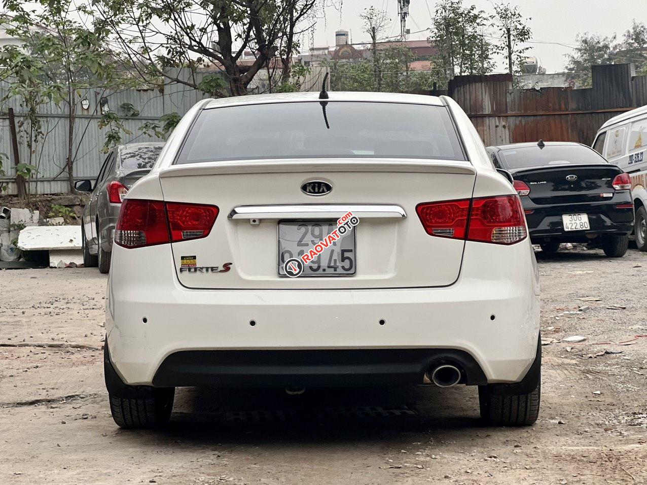 Màu trắng giá cạnh tranh-8