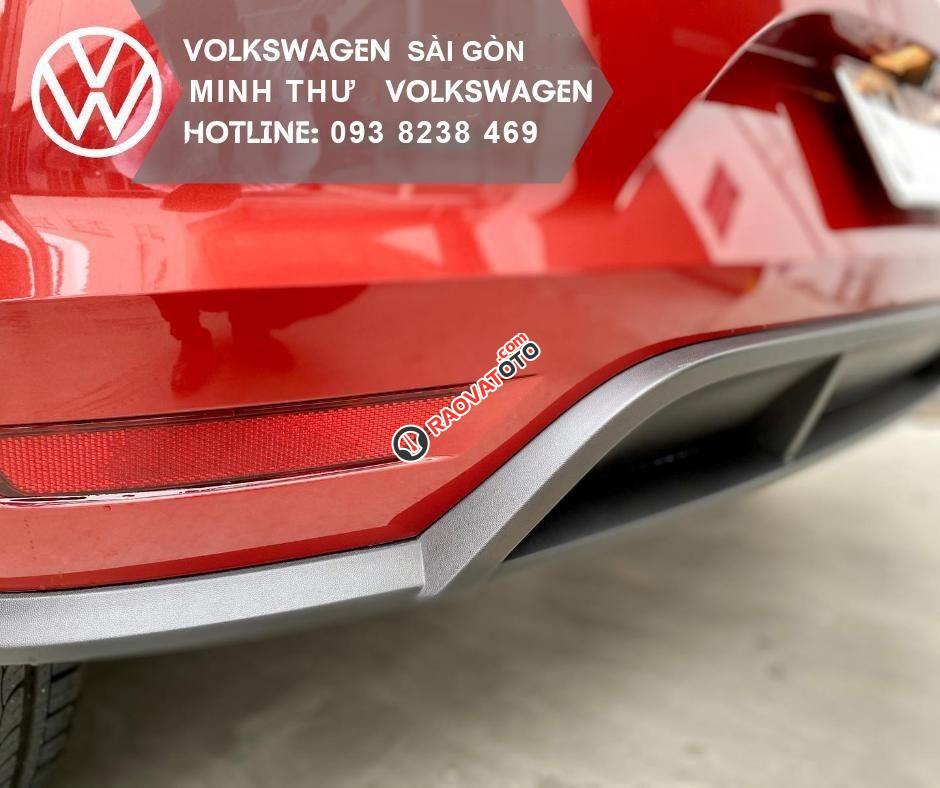 Màu đỏ sunset xe nhỏ gọn đô thị - Khuyến mãi Polo tháng 6/2023 100% trước bạ + 5 năm bảo dưỡng LH Ms Minh Thư-3