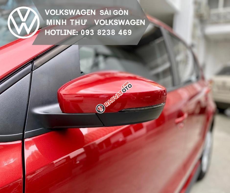 Màu đỏ sunset xe nhỏ gọn đô thị - Khuyến mãi Polo tháng 6/2023 100% trước bạ + 5 năm bảo dưỡng LH Ms Minh Thư-12