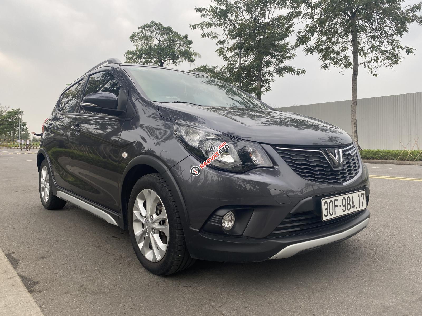 Xe 5 chỗ giá rẻ, biển Hà Nội, đã trang bị nhiều đồ chơi-1