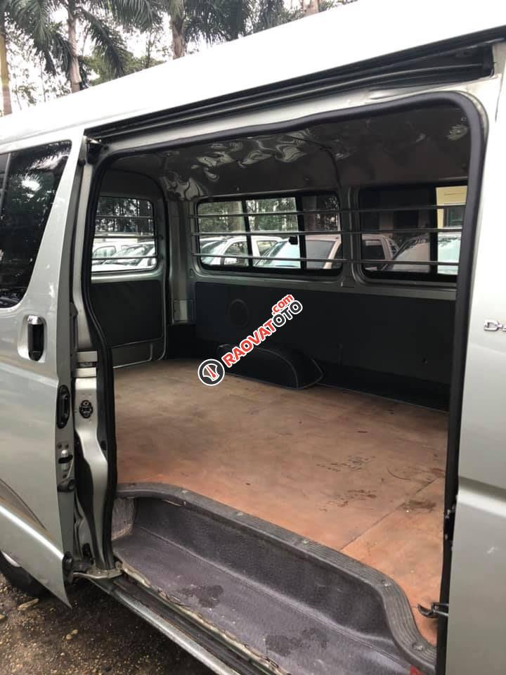 Số sàn, máy dầu, 6 chỗ 900kg-8