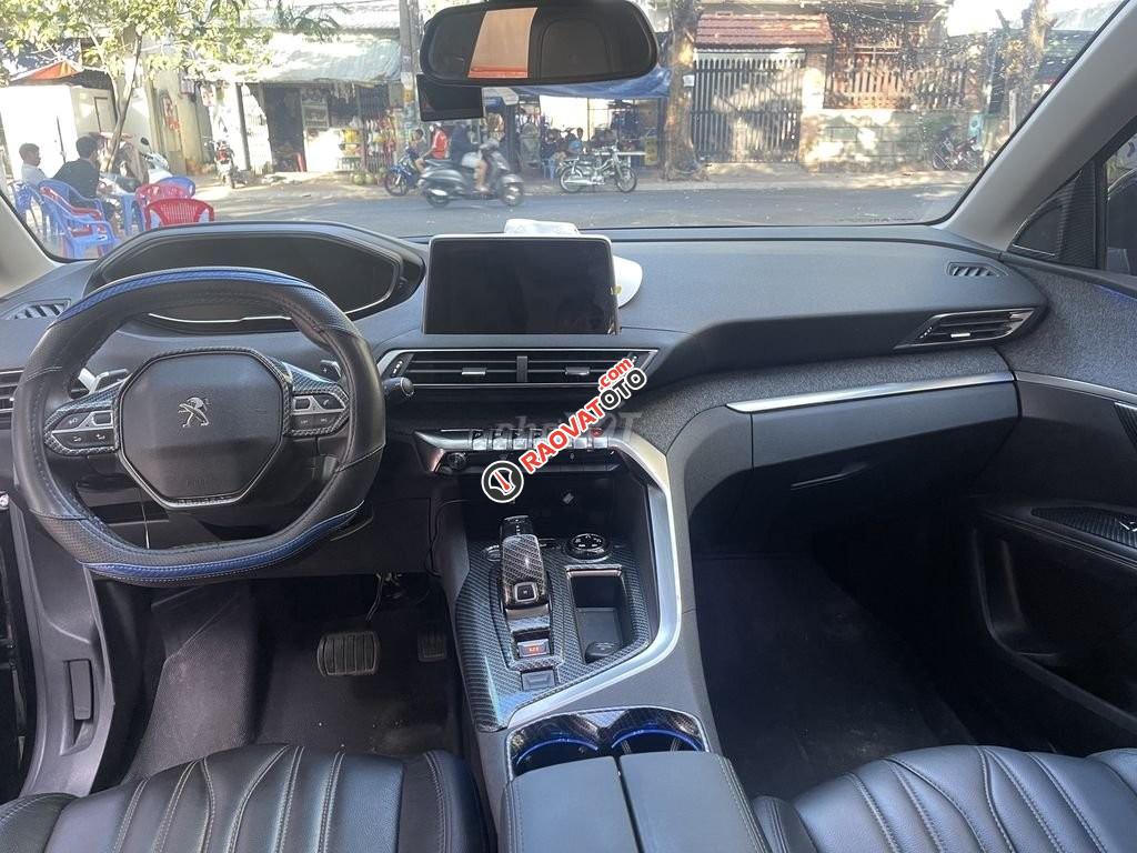 Peugeot 5008 bản full mau đen sản xuất 2020-5