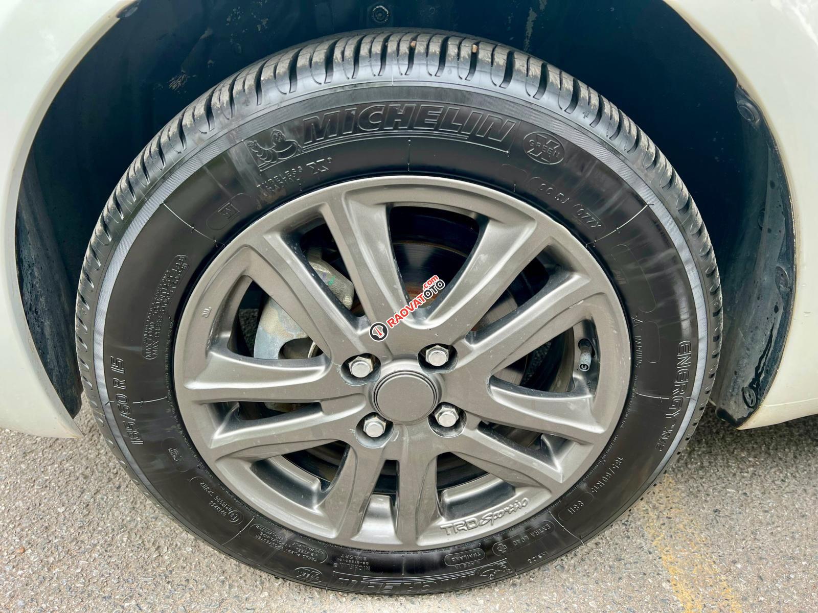 Đăng ký lần đầu 2013, mới 95%, giá tốt 379tr-16