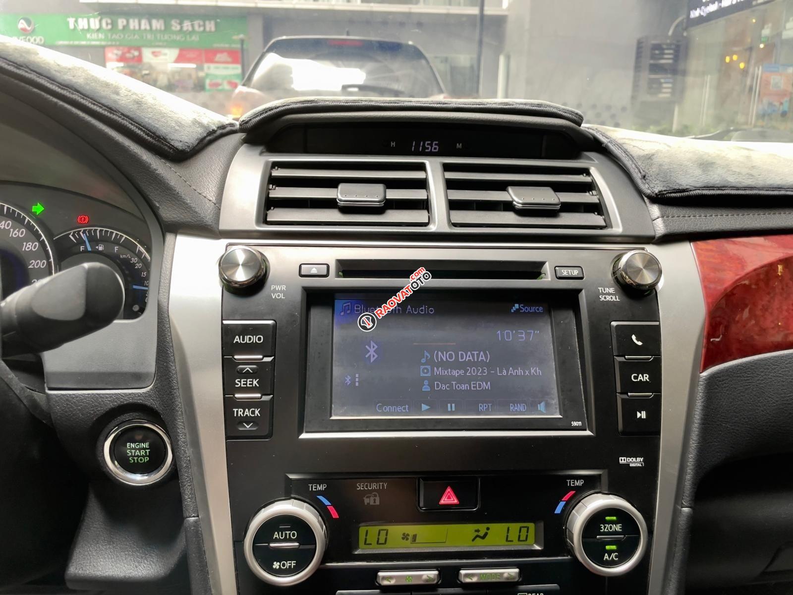 Cần bán gấp xe đăng ký 2012 xe gia đình giá chỉ 550tr-7