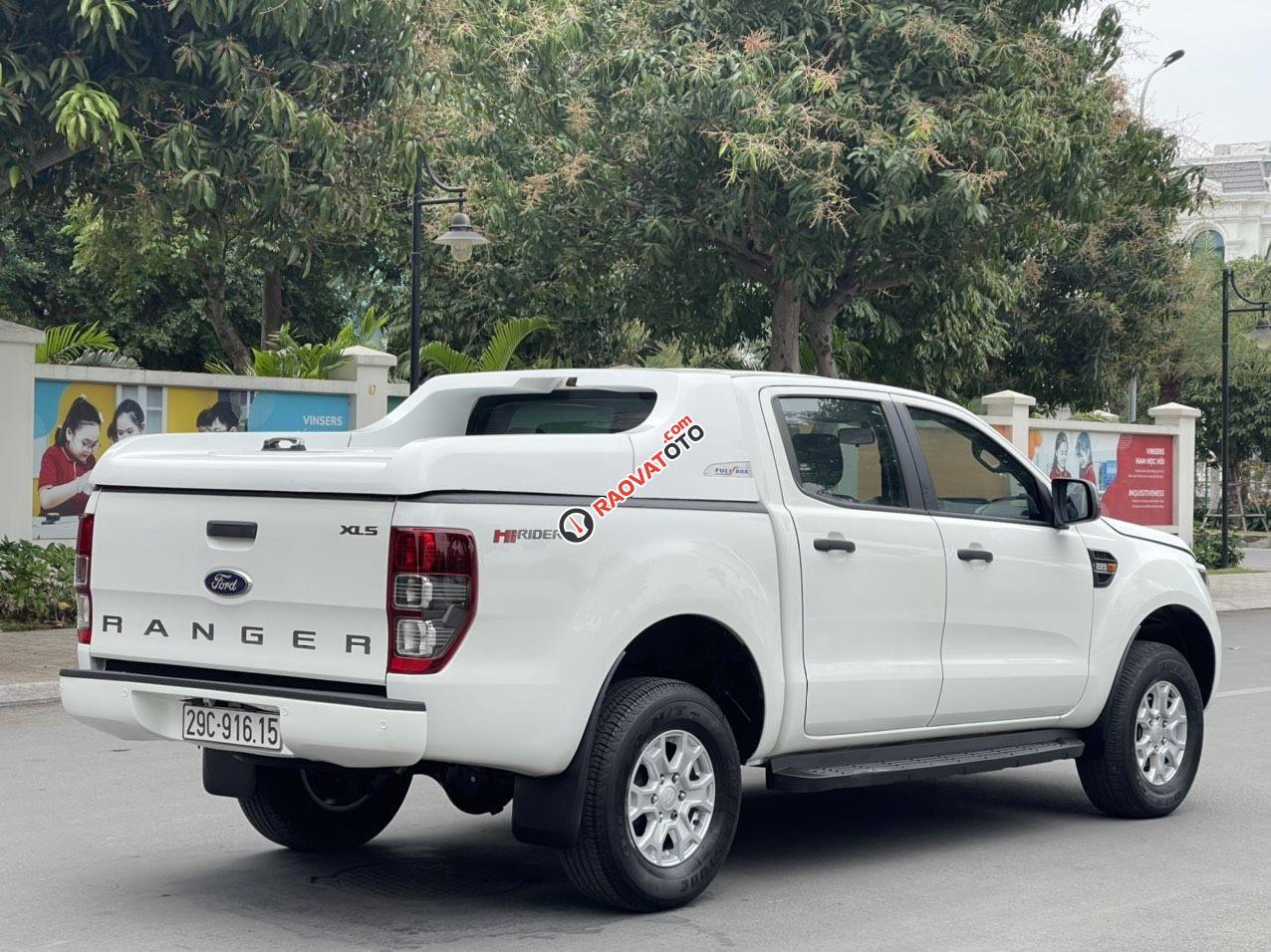 Màu trắng, giá 499tr-9