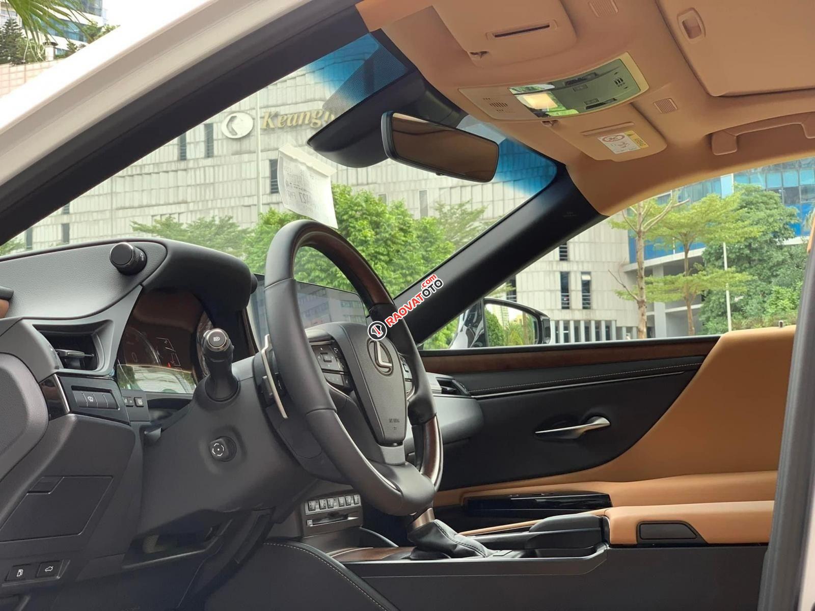 Sẵn xe giao ngay - Bảo dưỡng/bảo hành miễn phí trong 3 năm hoặc 60.000 km-2