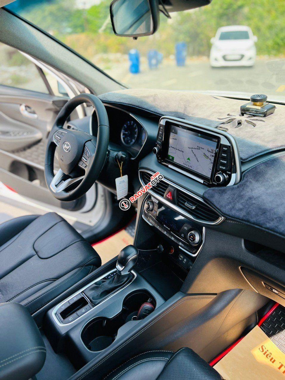 Màu trắng, giá chỉ 828 triệu-13