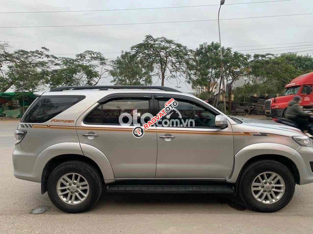 Toyota Fortuner 2013 std 2.7V-1