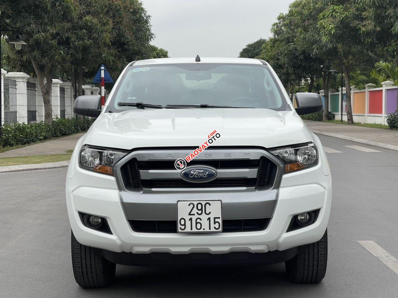 Màu trắng, giá 499tr-11