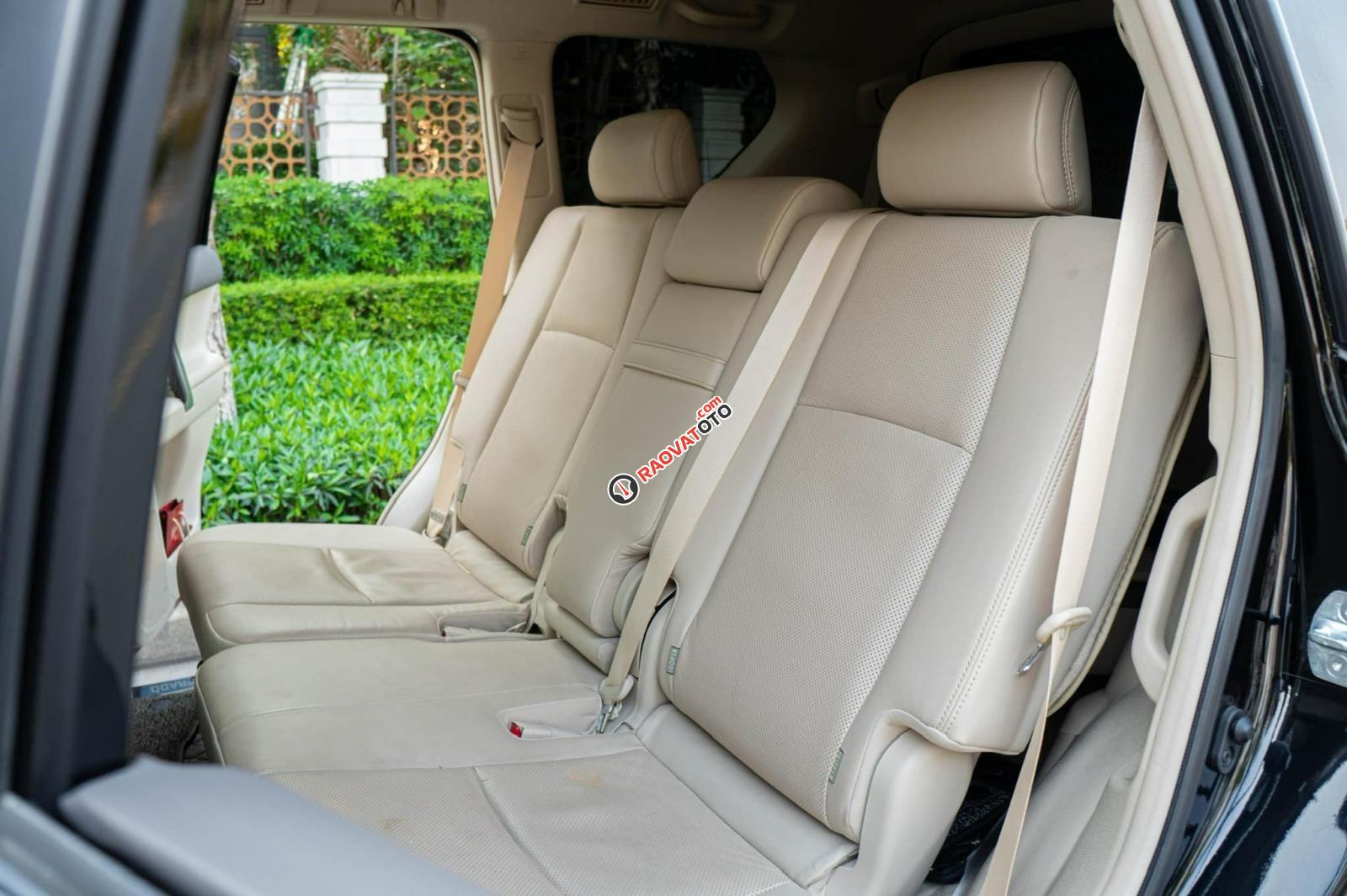 Màu đen, xe nhập-9